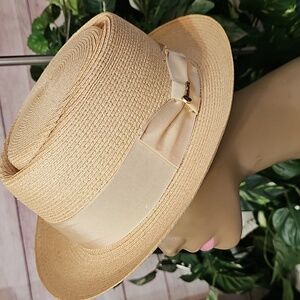 Elegant Cream Straw Hat for Women